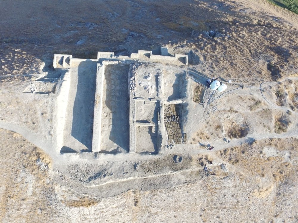 Urartular'a ait 2 bin 750 yıllık tahıl ambarları koruma altına alınıyor - 5