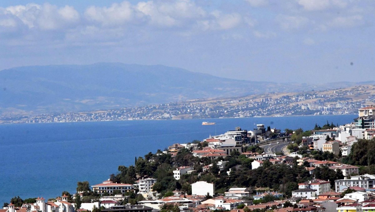 İstanbul’un yanı başında deprem hazırlığı: “Yapılaşmalar sahile çok yakın, tsunamiye hazırlıklı olmak gerekiyor” İstanbul’un yanı başında deprem hazırlığı: “Yapılaşmalar sahile çok yakın, tsunamiye hazırlıklı olmak gerekiyor”