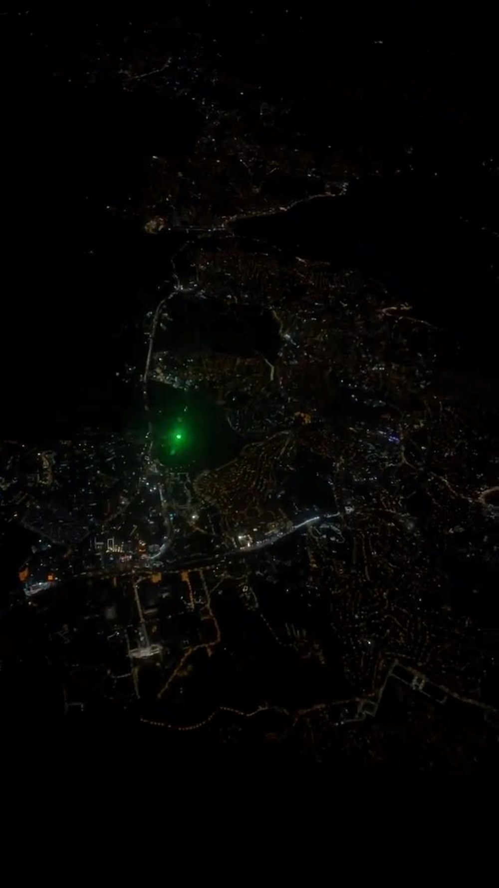 İstanbul uçağına lazer ışıklı taciz - 1