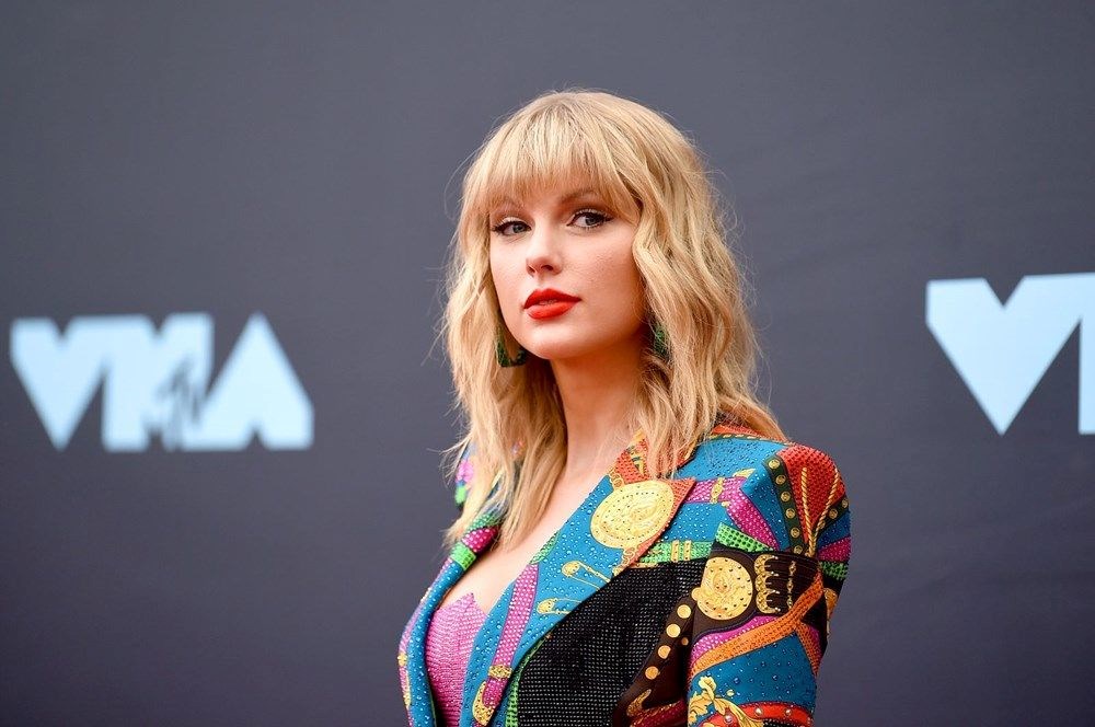 Sosyal medyada viral oldu: Taylor Swift’in atkısı nerede? - 6