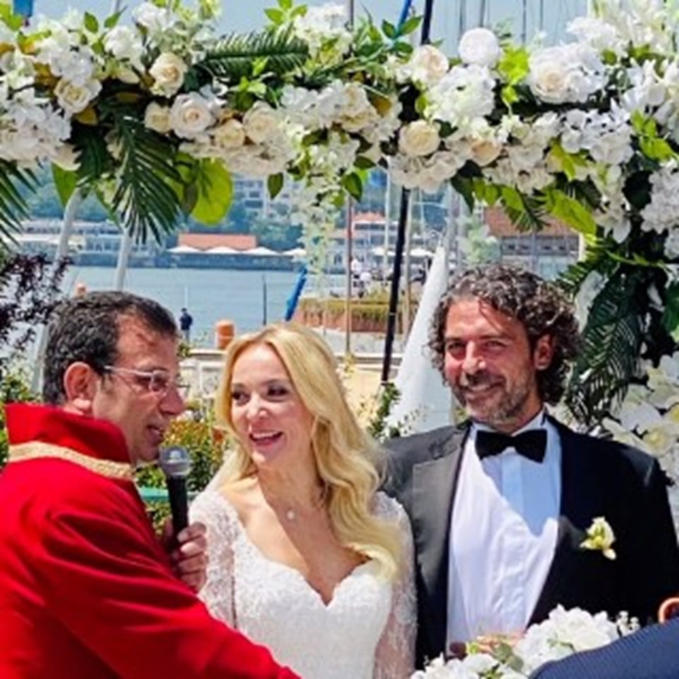 Sinan Tuzcu'dan evlilik yıl dönümü kutlaması: Tencere kapak - 1