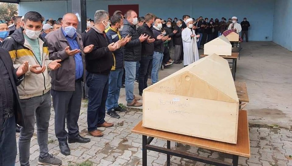 Balıkesir'de yıldırım 3 can aldı
