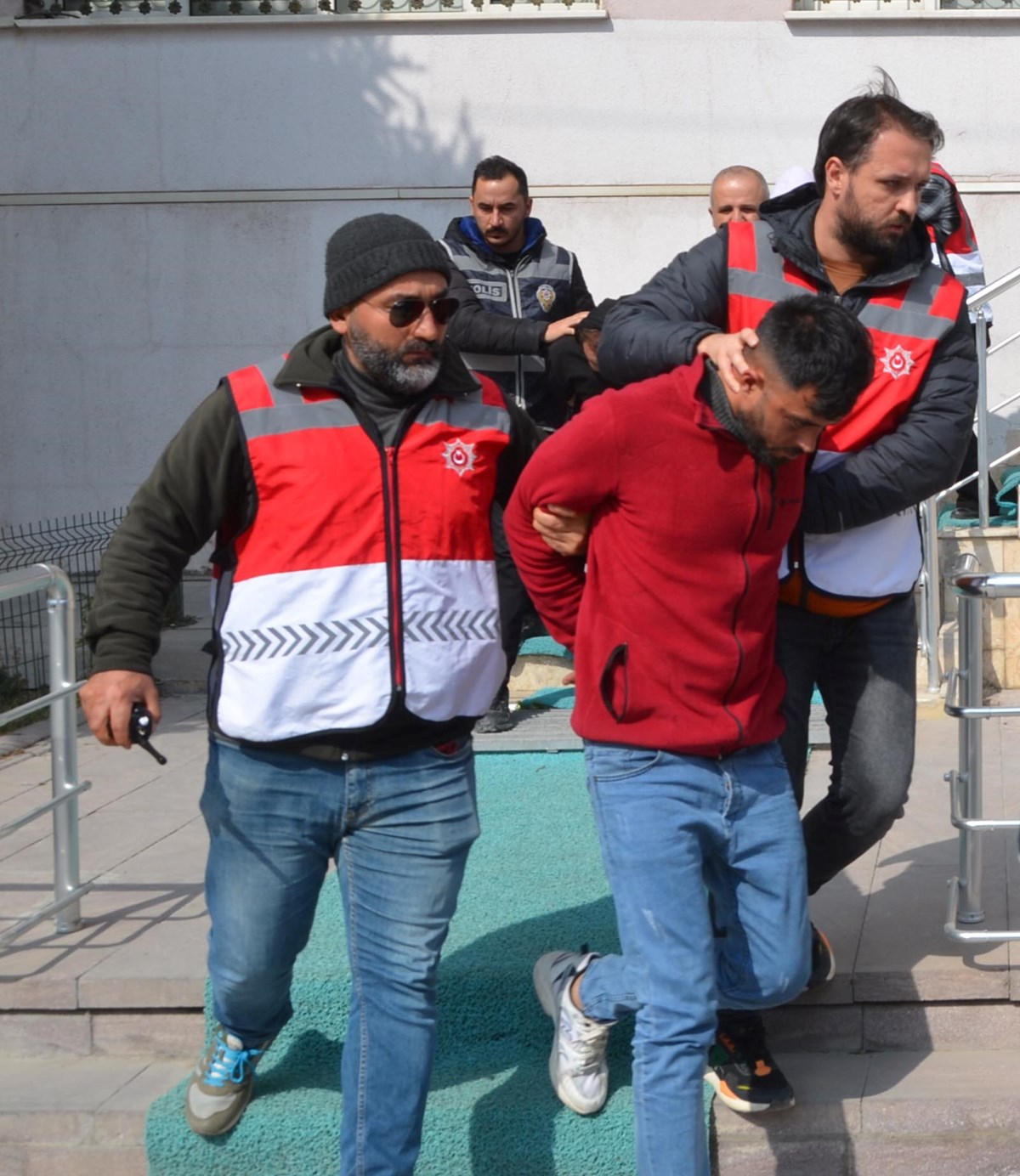 Katil zanlısı damat gözaltında Katil zanlısı damat gözaltında