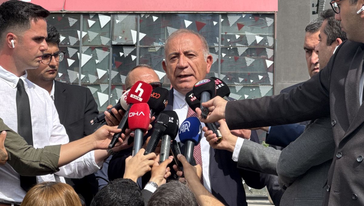 Gürsel Tekin, CHP binasında: İşimizi yapamaz hale geldik Gürsel Tekin, CHP binasında: İşimizi yapamaz hale geldik