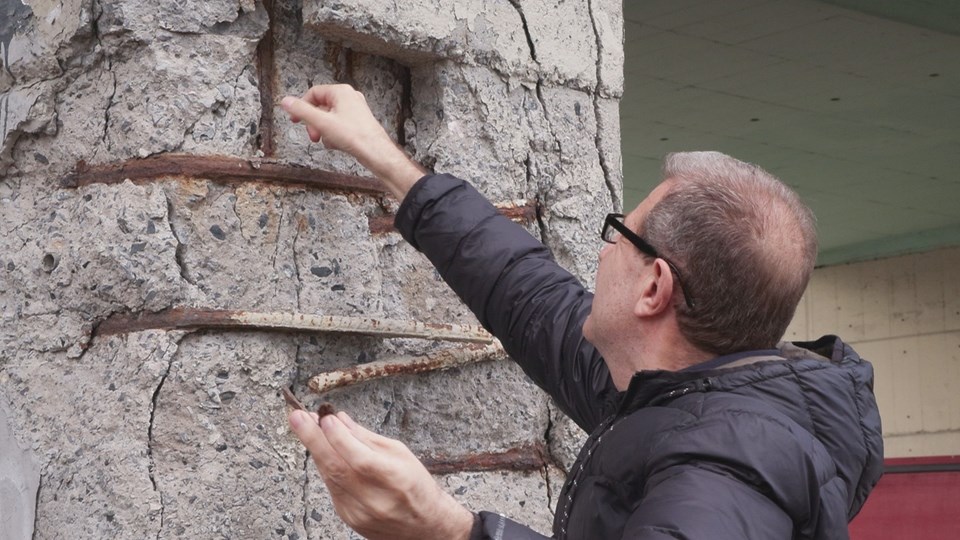 Esenyurt'ta büyük tehlike: Balıkyolu Köprüsü parça parça dökülüyor - 2
