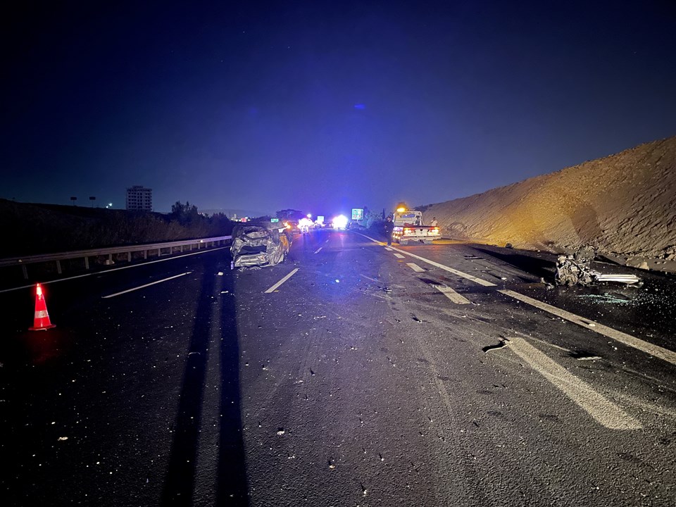 Gaziantep'te feci kaza: 1 kişi yanarak can verdi, 9 da yaralı var - 2