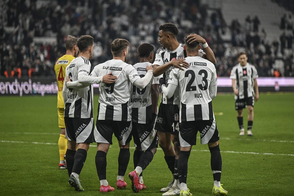 Beşiktaş'tan kadro dışı iddialarına açıklama - 6