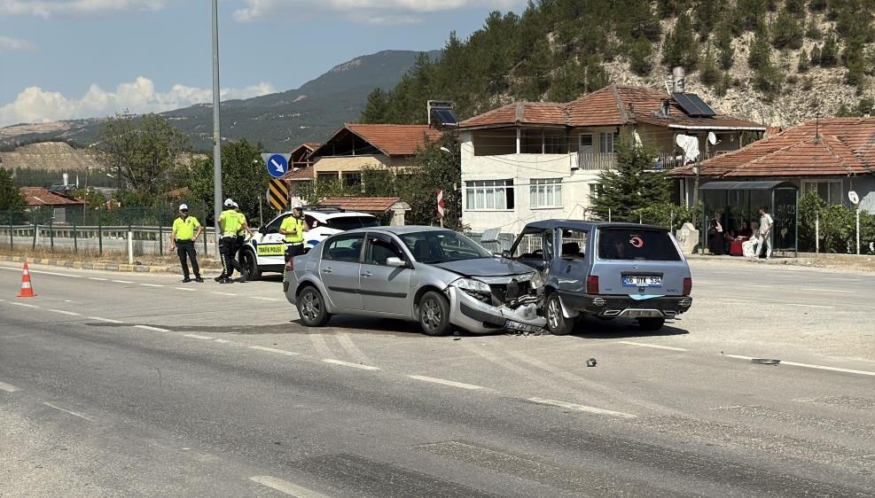 Karabük'te kaza: Altı yaralı var