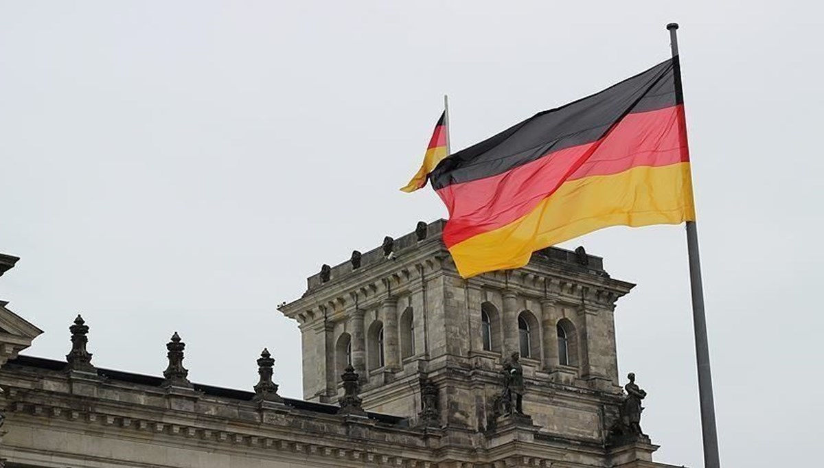 Alman ekonomi uzmanları 2024 büyüme tahminini düşürdü