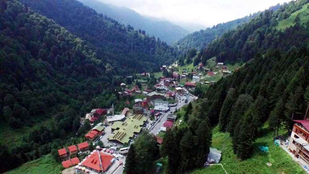 Environmentally friendly parking lot inside the mountain in Ayder Plateau - 10
