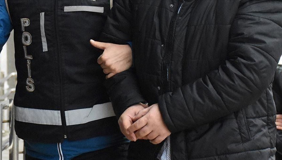 FETÖ'nün KPSS sınavlarındaki usulsüzlüklerine gözaltı kararı FETÖ'nün KPSS sınavlarındaki usulsüzlüklerine gözaltı kararı