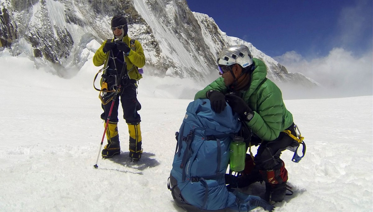Everest'in en tehlikeli rotasında bir ilk