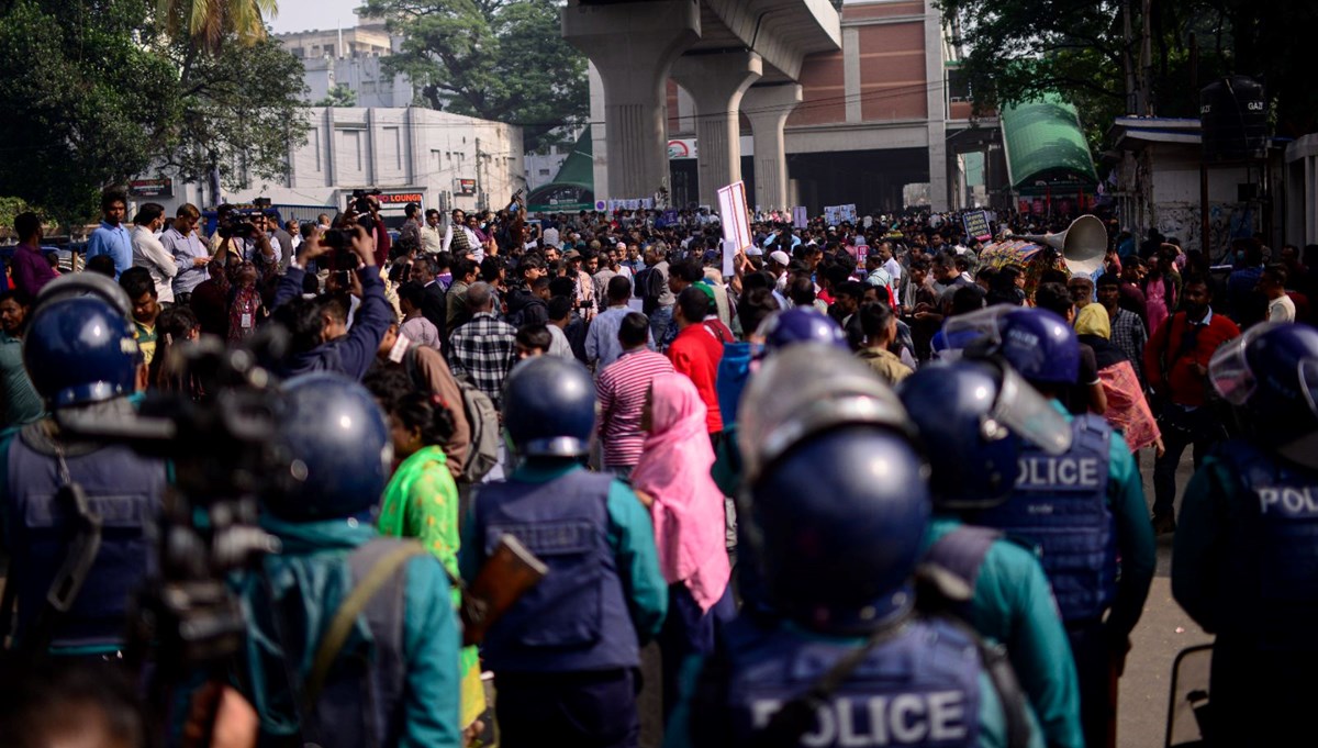 Bangladeş'te seçim öncesi protestolar