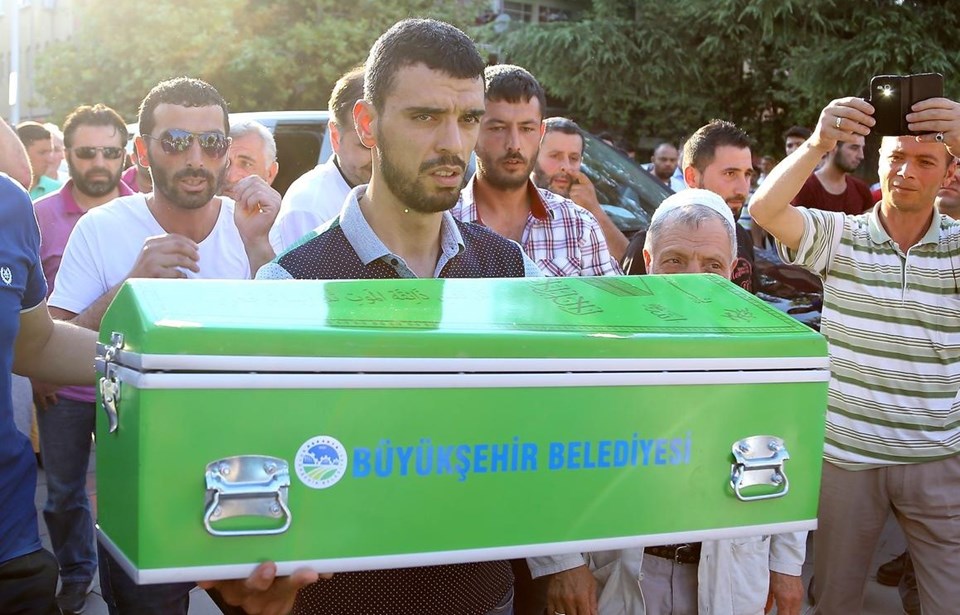 Kenan Sofuoğlu'nun oğlu Hamza toprağa verildi - 1