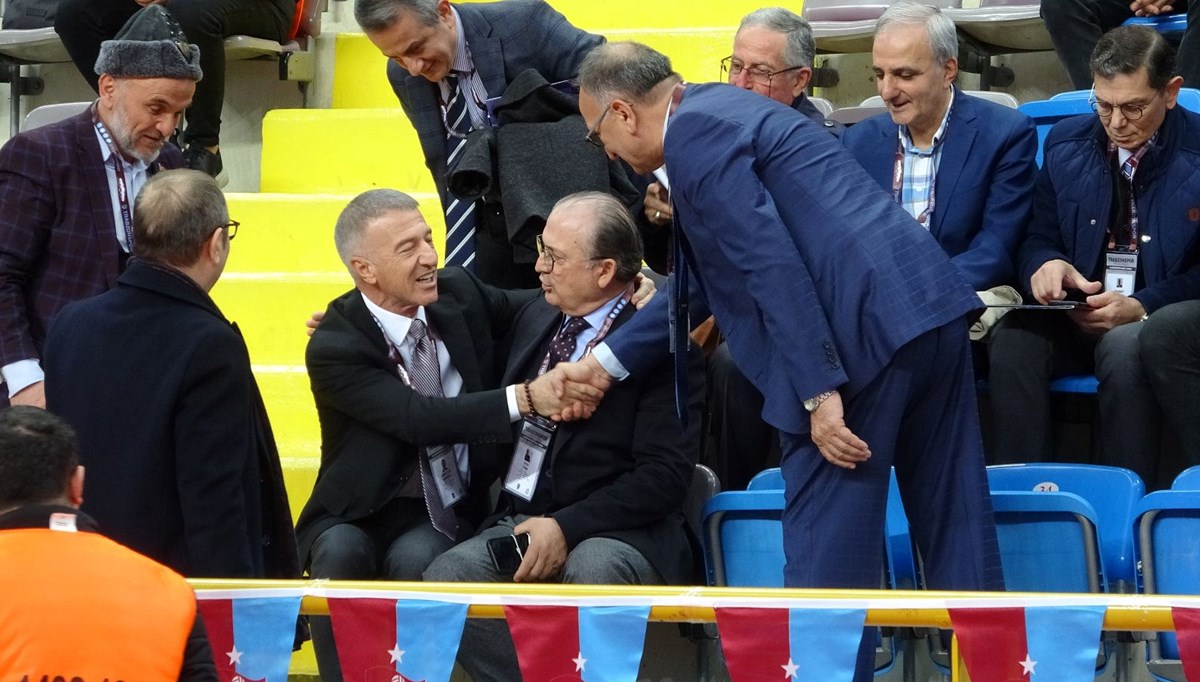 Trabzonspor Olağanüstü Genel Kurulu başladı: Borç 2 milyar 835 milyon 909 bin TL olarak açıklandı