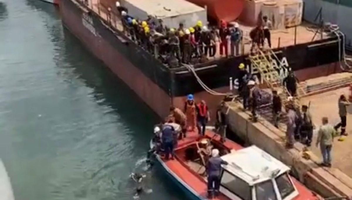 Tersaneden denize düşen işçi hayatını kaybetti Tersaneden denize düşen işçi hayatını kaybetti