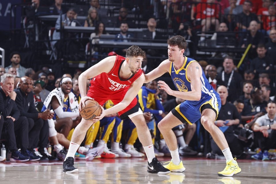NBA'de Alperen Şengün rüzgarı: Triple-double'ın kıyısından döndü, seriyi 6. maça taşıdı - 1