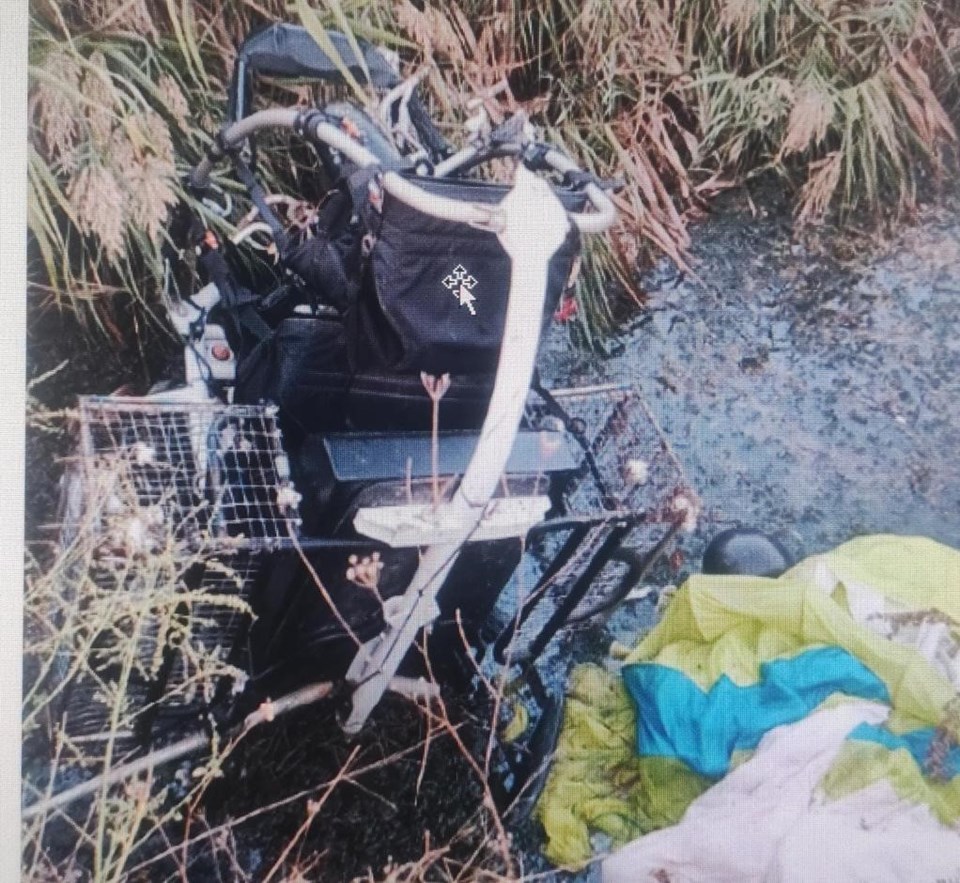 SON DAKİKA HABERİ: Mersin'deki polisevi saldırısında teröristlerin kullandığı paramotor bulundu - 1