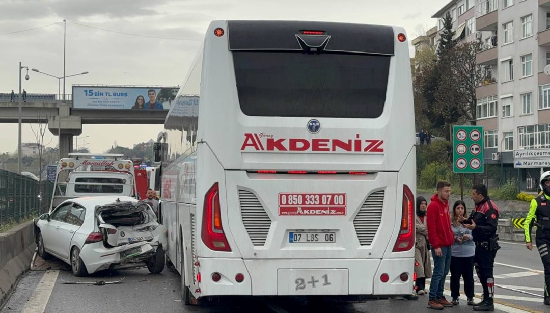 Üsküdar'da zincirleme trafik kazası: 3 yaralı
