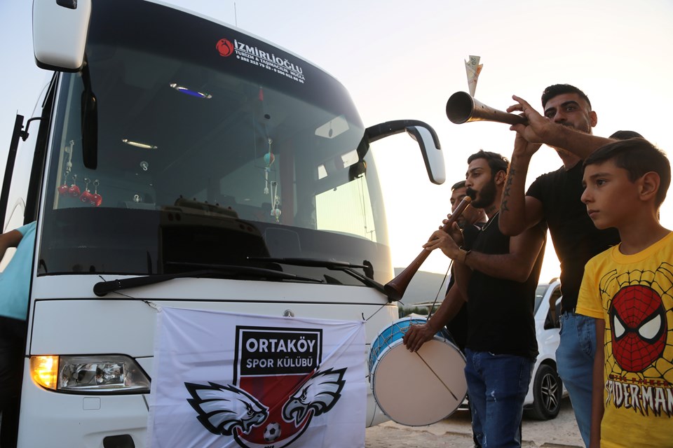Muğla ekibi Ortaköyspor'la anlaşan Yattara'ya görkemli karşılama - 2