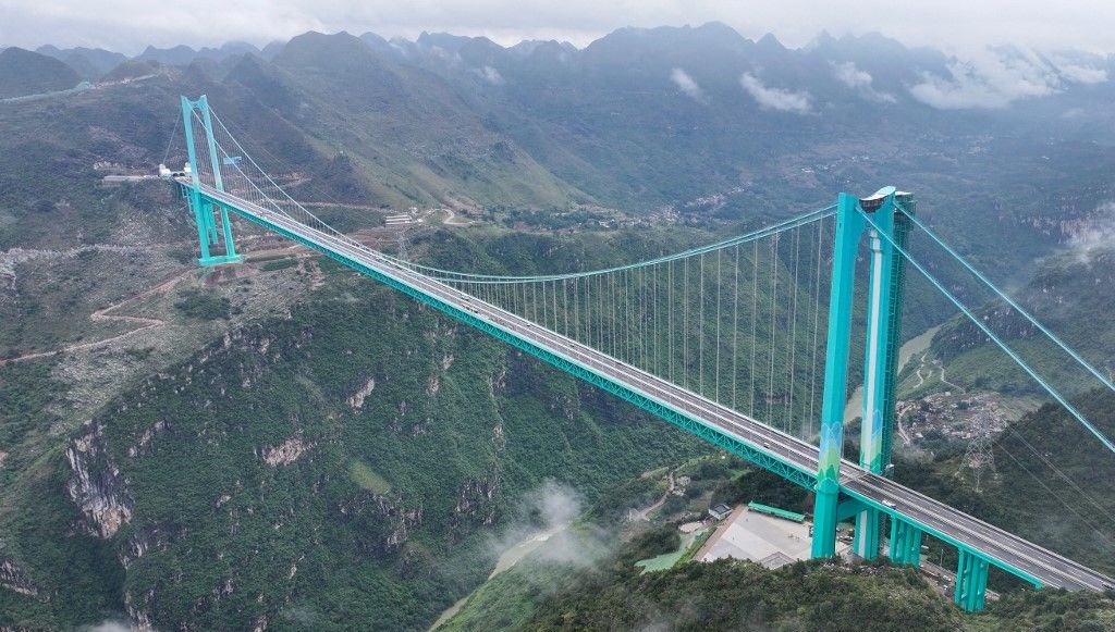 Dünyanın en yüksek köprüsü açıldı