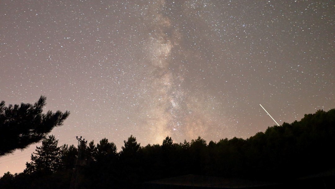 Çorum'da eşsiz görüntüler: Perseid meteor yağmuru