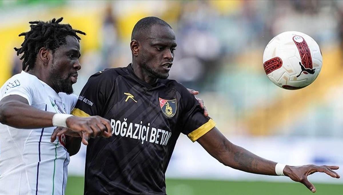 Çaykur Rizespor, İstanbulspor'u 4 golle mağlup etti Çaykur Rizespor, İstanbulspor'u 4 golle mağlup etti