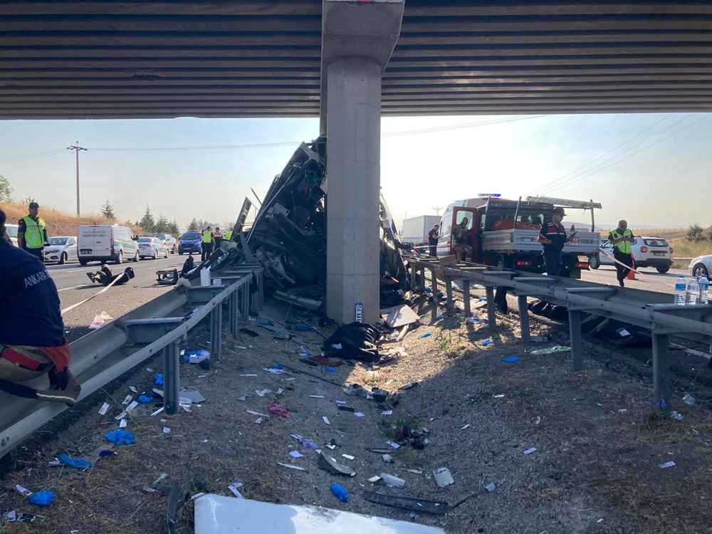 Ankara'da otobüs köprüye saplandı: 11 can kaybı - 6