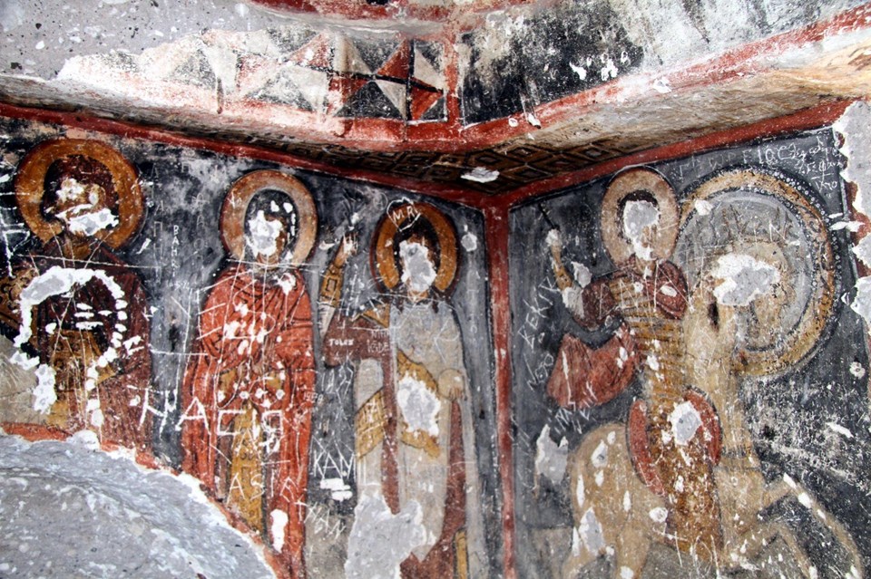 Definecilerin tahrip ettiği tarihi Aziz Georgios Kilisesi restore edilecek - 1