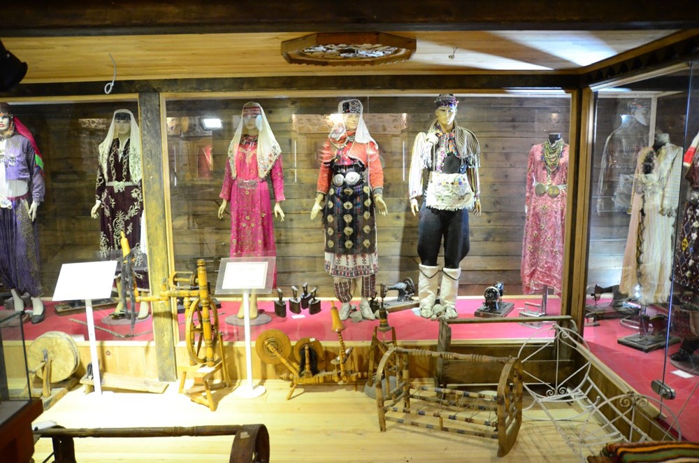 7 binden fazla materyal Türk Folklor Müzesi'nde - 1