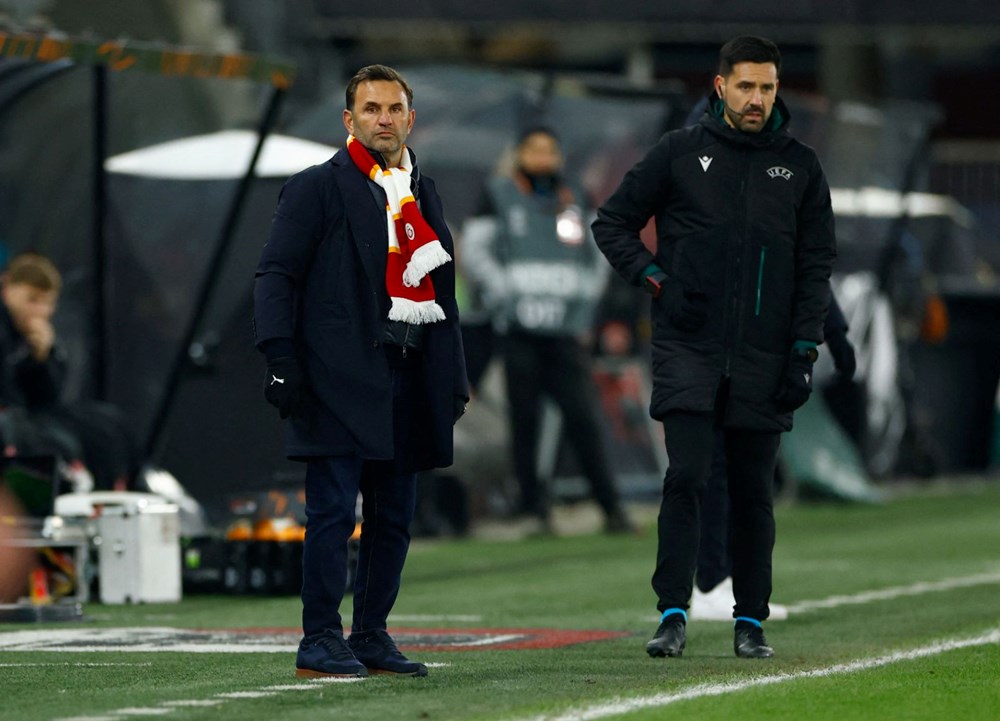 Galatasaray Teknik Direktörü Okan Buruk'tan tepkilere yanıt: İstifa yazanların çoğu Fenerbahçe taraftarı! - 4