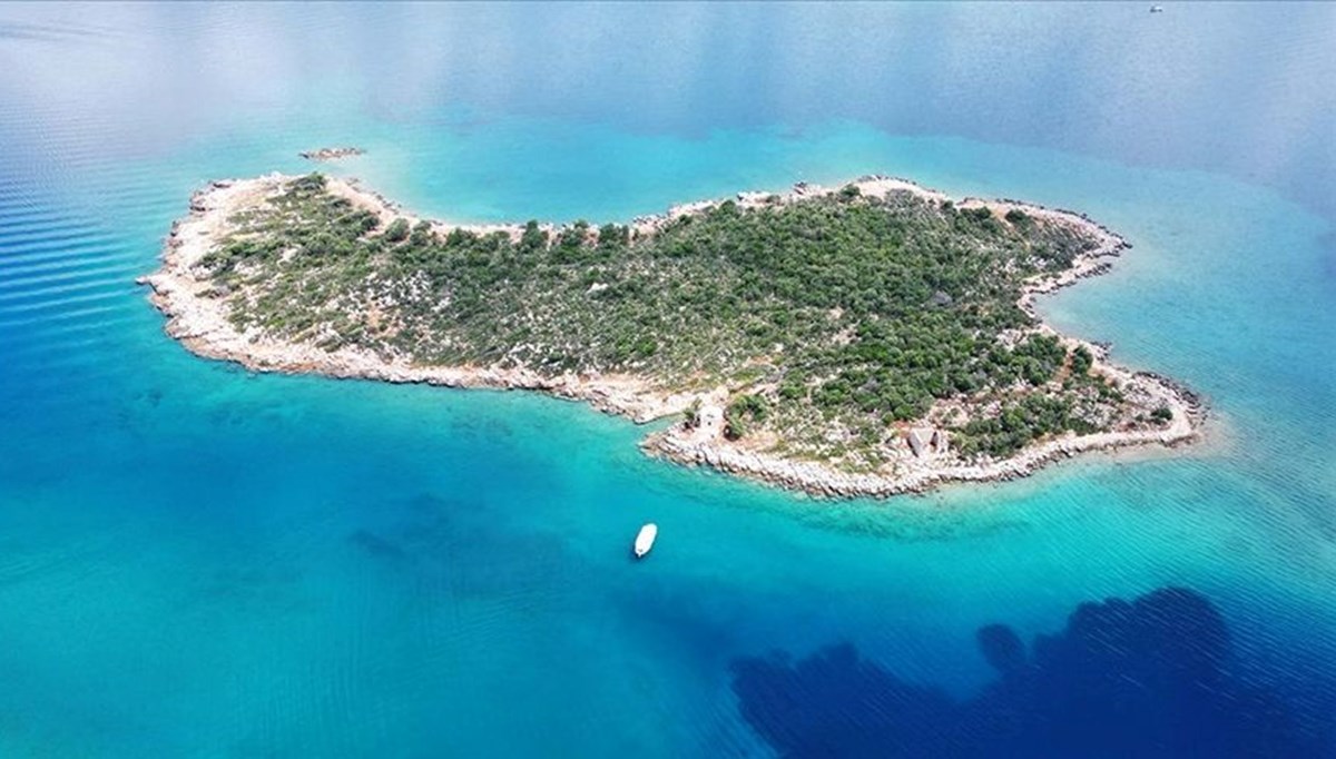 Orata Adası'ndaki kalıntılar restore edilerek turizme kazandırılacak Orata Adası'ndaki kalıntılar restore edilerek turizme kazandırılacak