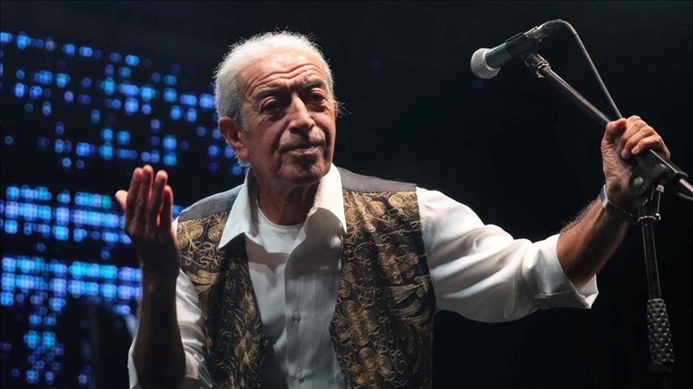 Edip Akbayram cenaze töreni: Kızı Türkü Akbayram'dan duygusal veda - 1