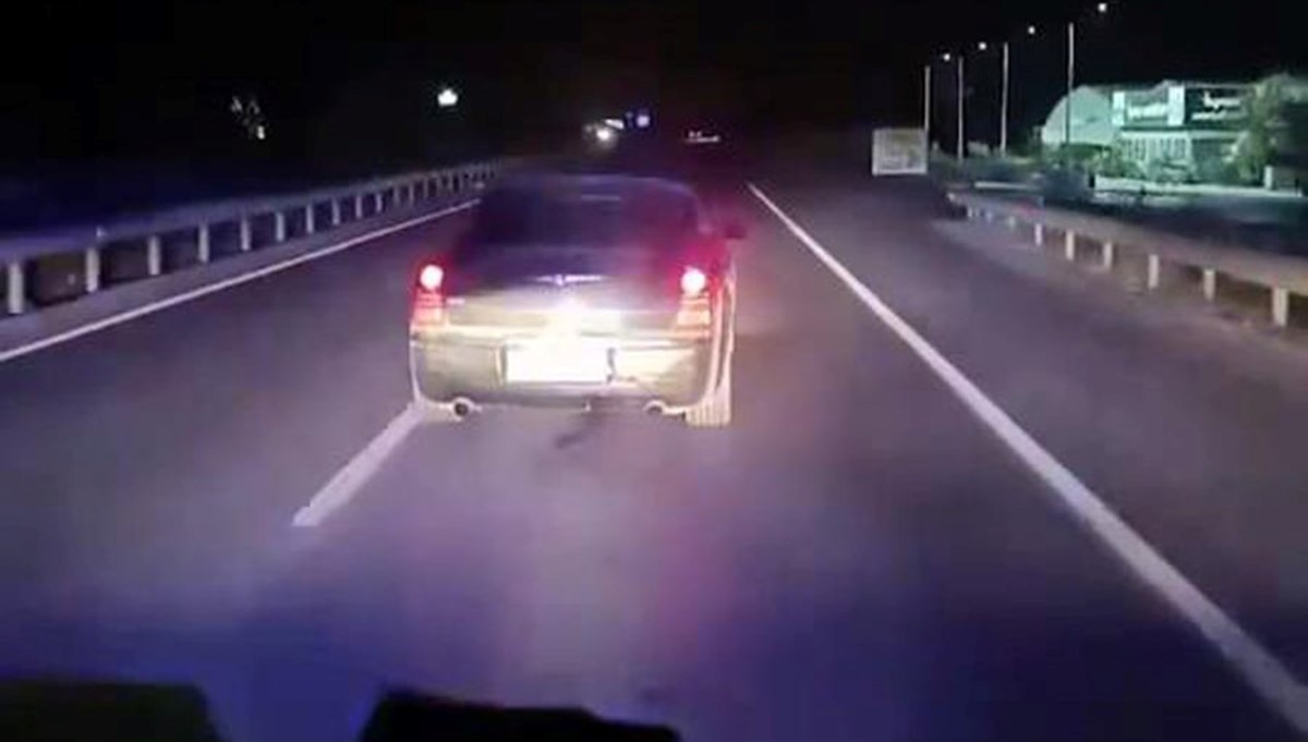 Ambulansa yol vermeyen otomobil sürücüsü tutuklandı Ambulansa yol vermeyen otomobil sürücüsü tutuklandı
