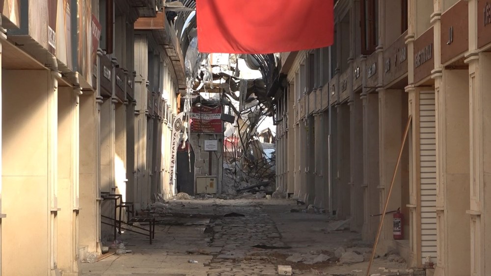 Depremler tarihi yapılara da büyük zarar verdi - 26