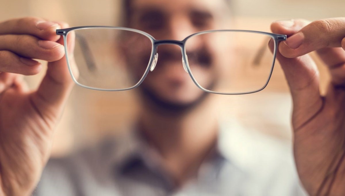 ABD'de yakın gözlüğüne alternatif olabilecek göz damlası geliştirildi