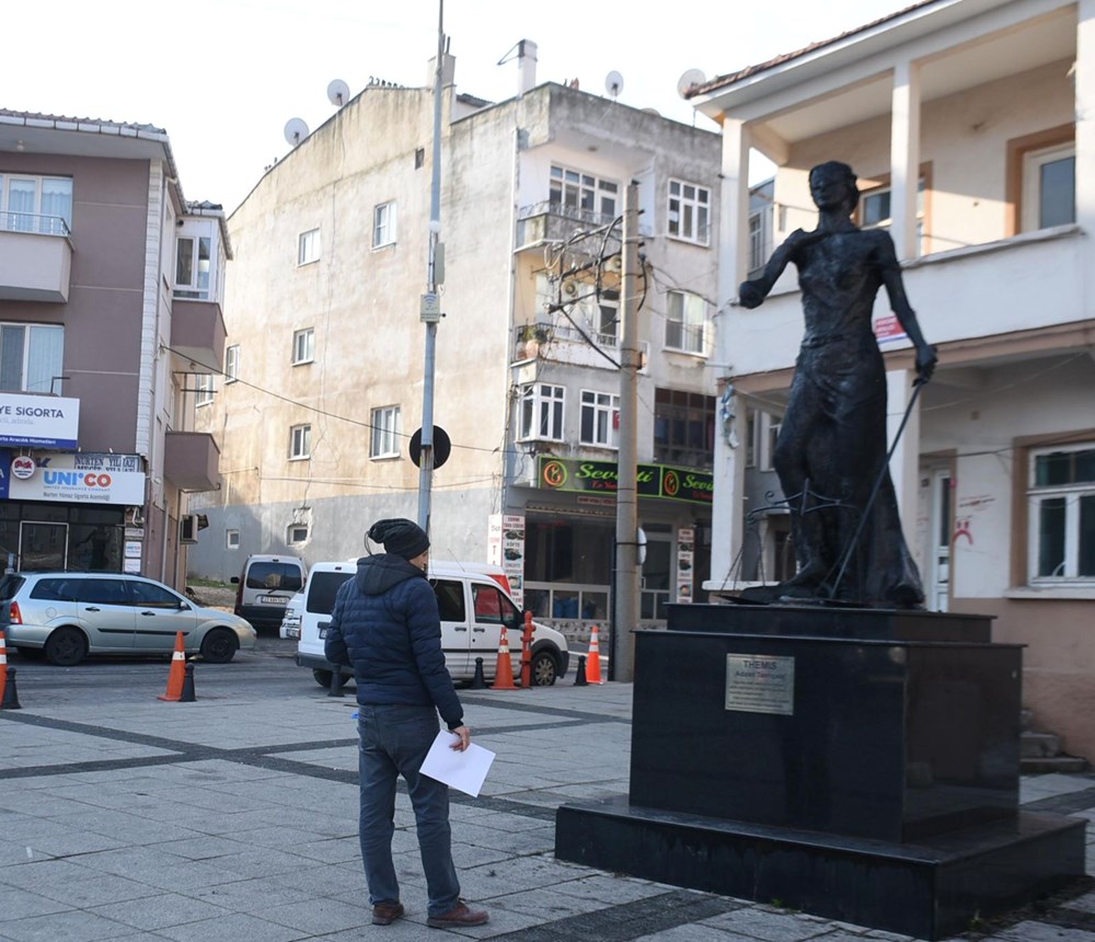 Edirne'nin Uzunköprü ilçesinde Adalet Anıtı ateşe verildi: 1 kişi tutuklandı - 5