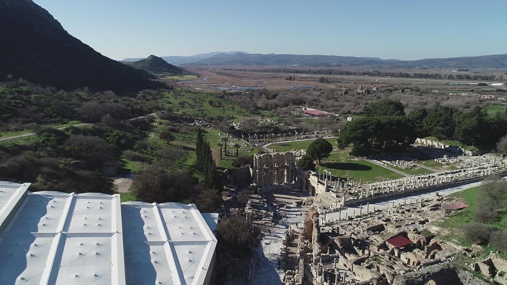 Efes Antik Kenti, pandemi döneminde de güvenli turizmin adresi oldu - 5