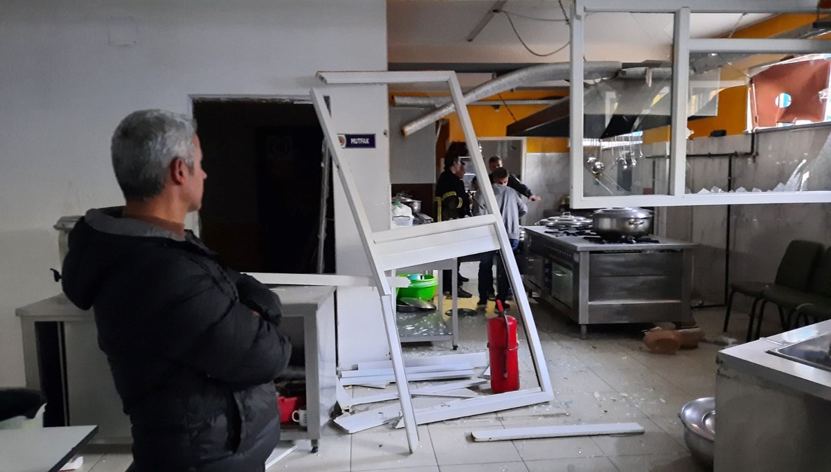 Okulda mutfak tüpü patladı