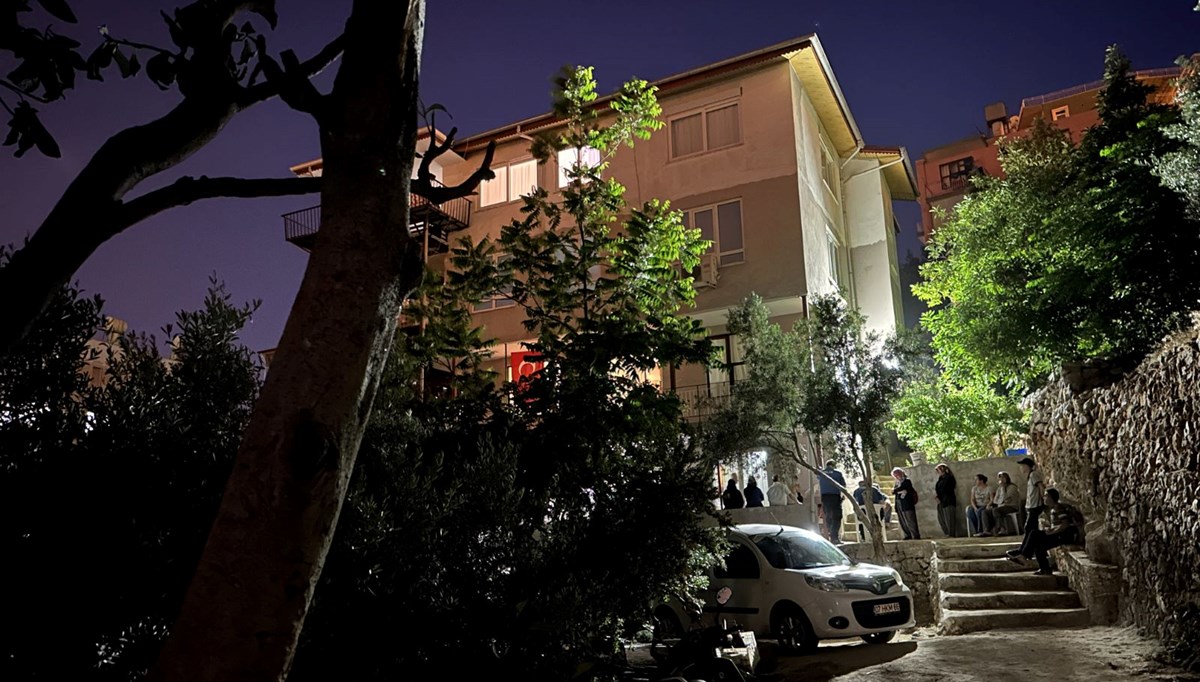 Antalya'da acı olay! Yakınlarının haber alamadığı çift, evlerinde ölü bulundu Antalya'da acı olay! Yakınlarının haber alamadığı çift, evlerinde ölü bulundu