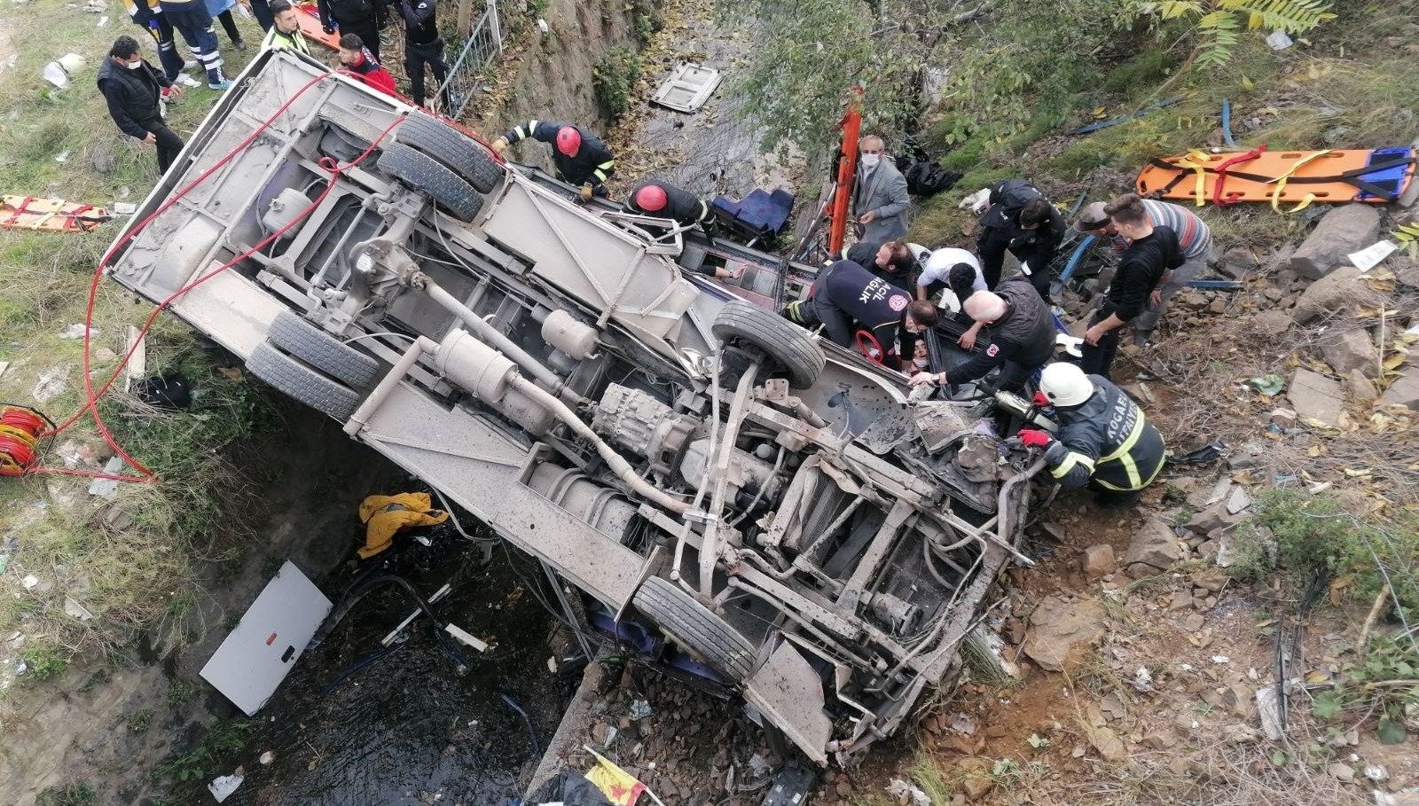4'ü öğrenci 5 kişi can vermişti: Servis kazası davasında sanıklara ceza yağdı