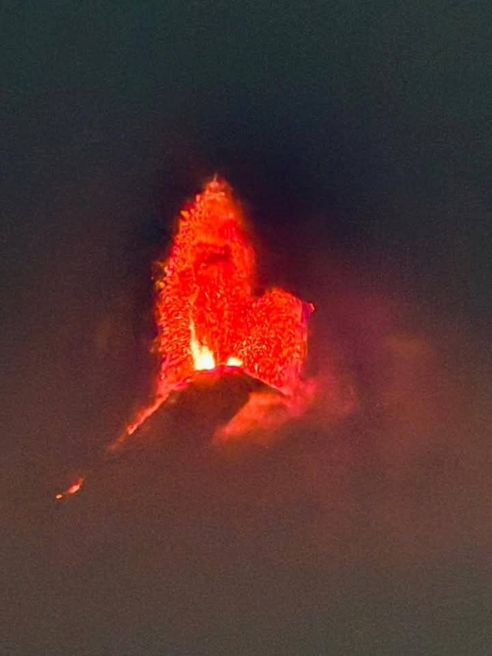 Fuego Yanardağı patladı, 30 bin kişiye tahliye kapıda - 10