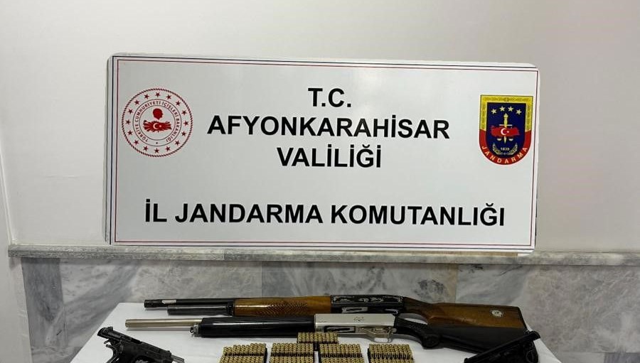 Jandarma 4 adet ruhsatsız silah ele geçirdi