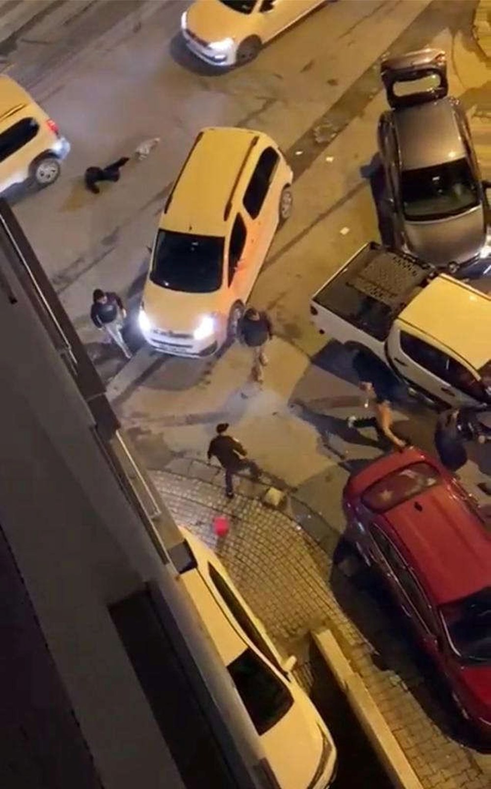 Ümraniye'de taşlı, sopalı trafik kavgası - 5