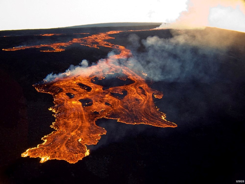 Dünyanın en büyük aktif yanardağı Mauna Loa 38 yıl sonra harekete geçti - 11