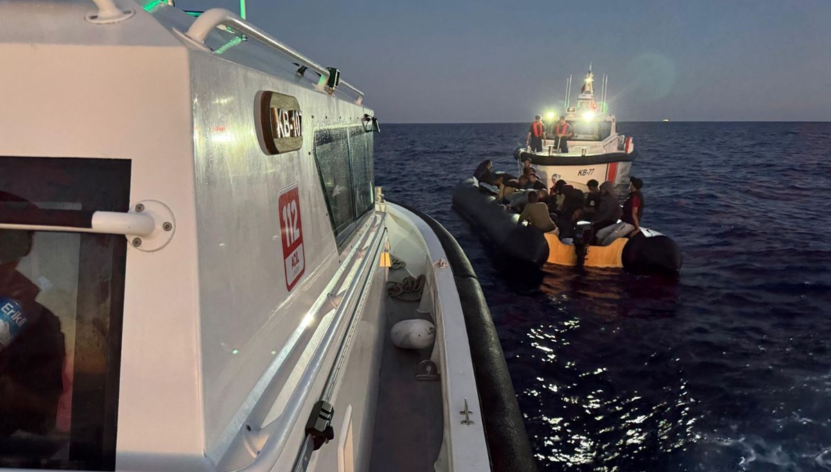 İzmir'de 89 göçmen yakalandı