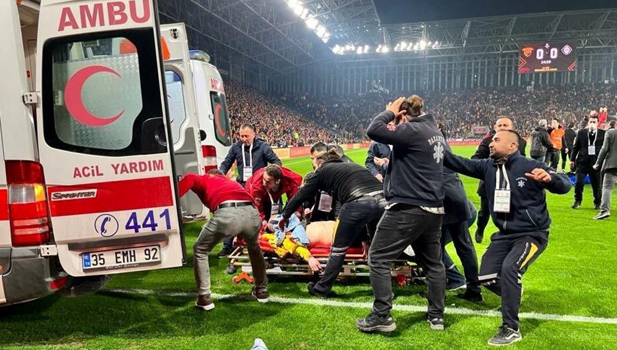 Olaylı derbide yanıcı maddeleri taşıyan ambulans firması süresiz kapatıldı Olaylı derbide yanıcı maddeleri taşıyan ambulans firması süresiz kapatıldı