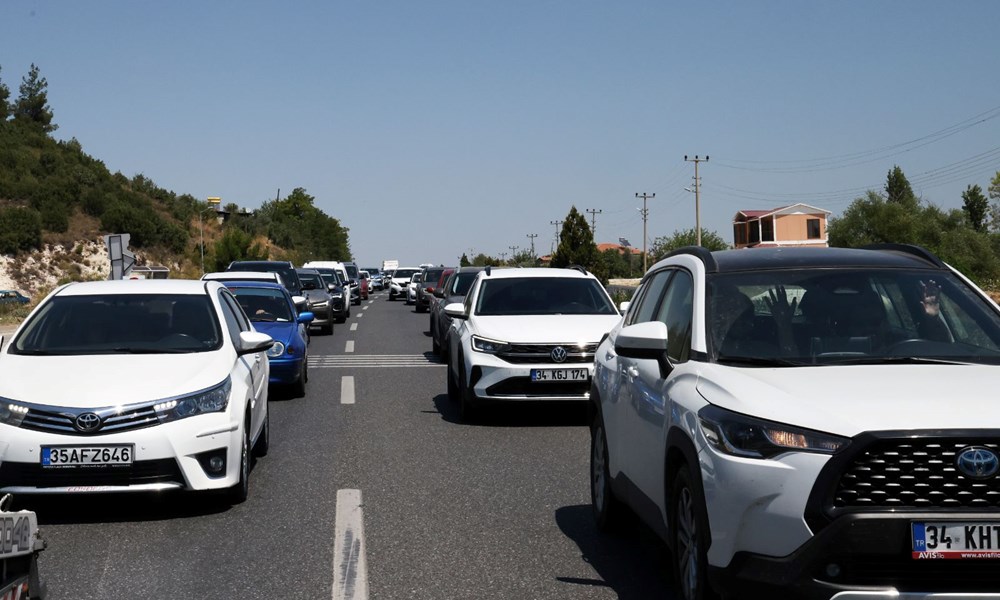 60 kilometrelik araç kuyruğu! Bir ucu Aydın, diğer ucu Muğla'da - 4