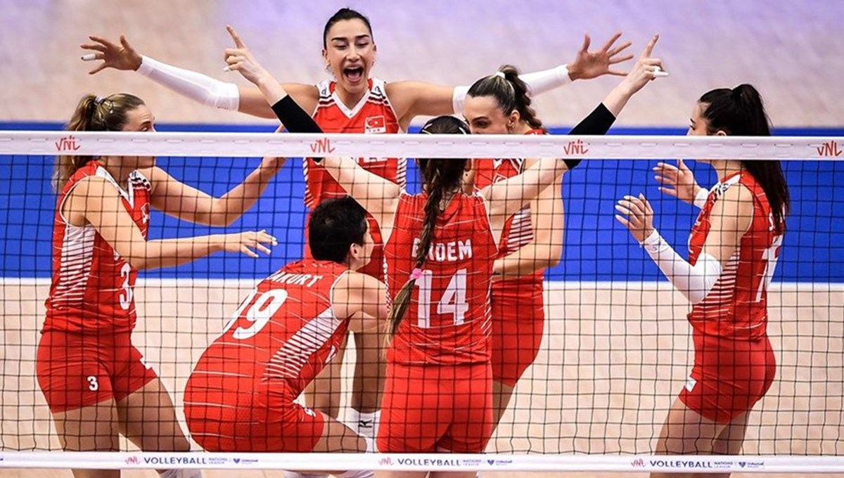 İtalya'yı yenen Filenin Sultanları yarı finalde