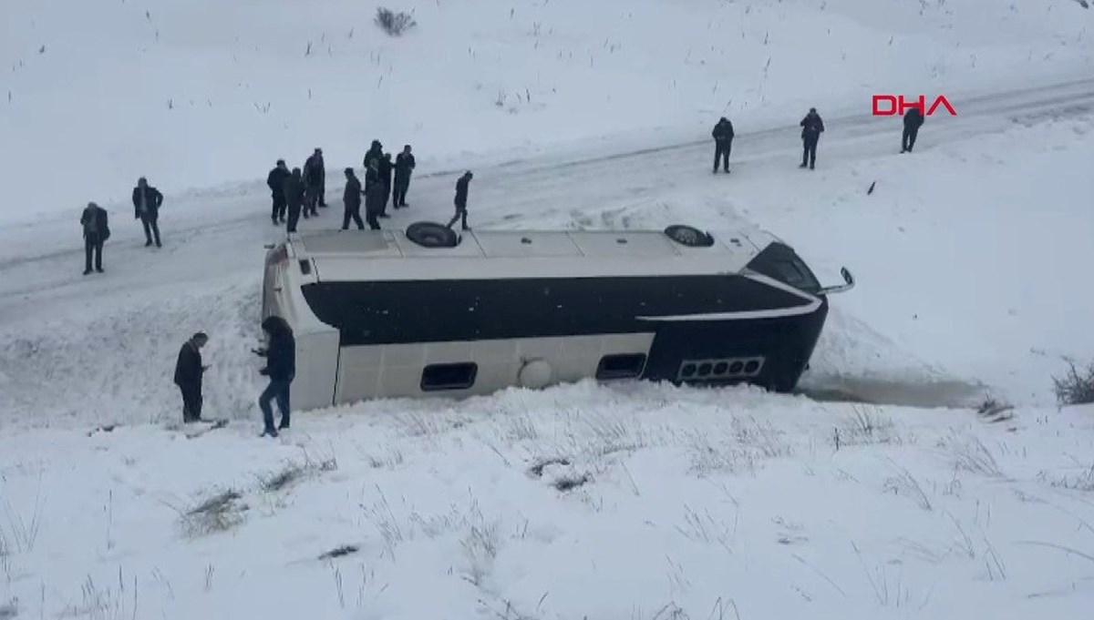 Sivas'ta otobüs kazası: Çok sayıda yaralı var